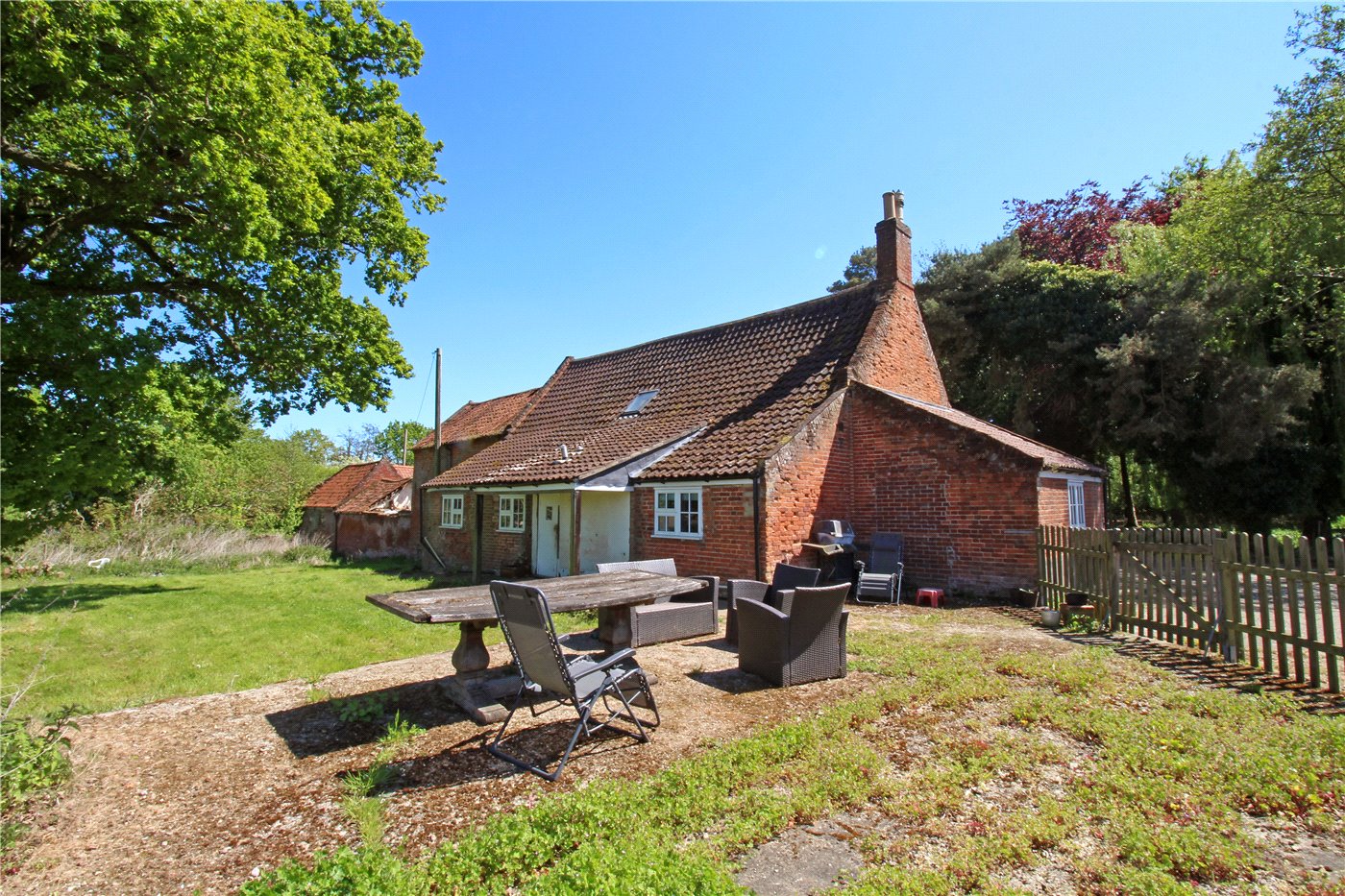Farmhouse Garden